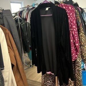 Notations size extra large, black velour open cardigan